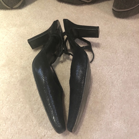 Brown’s Couture Leather Heel Shoe - Picture 8 of 9